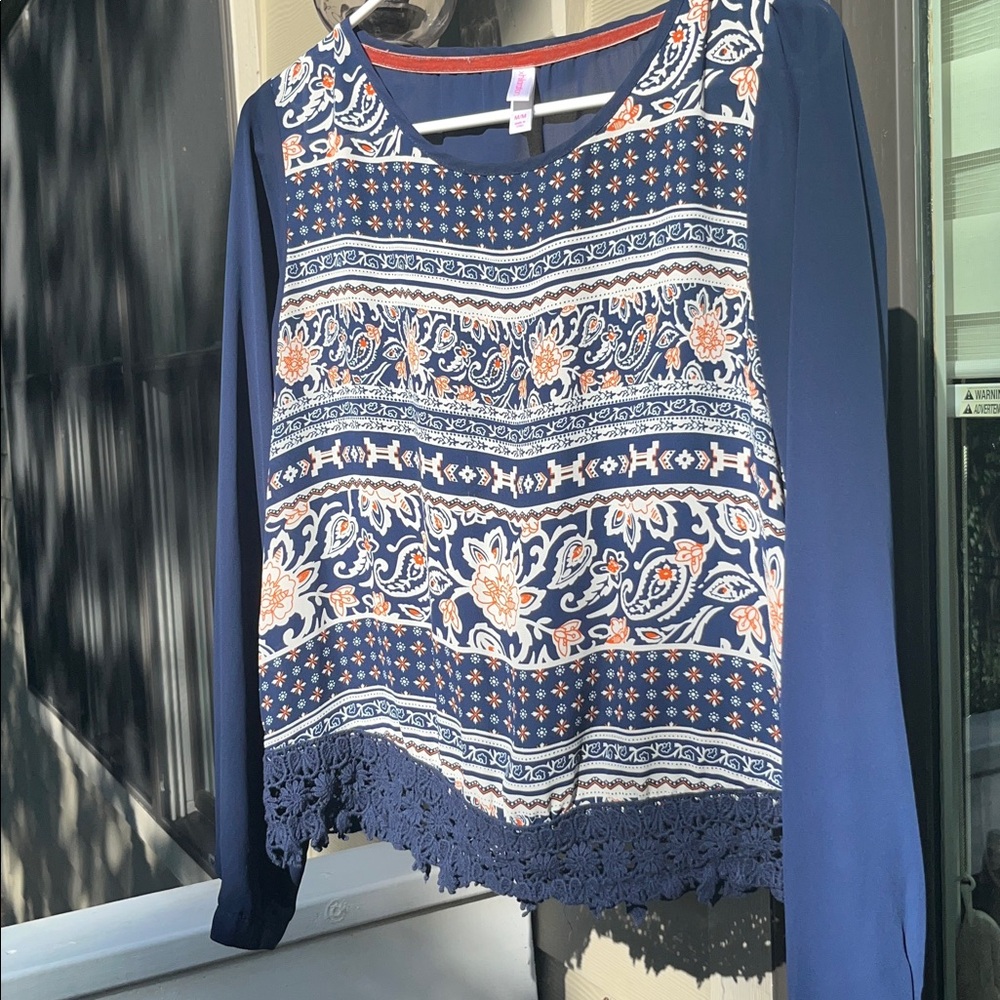 3/$25 Xhilaration Navy and White Floral Top with Orange Accents